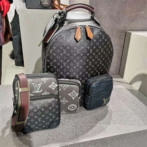 laptoptas louis vuitton|louis vuitton backpack laptop.